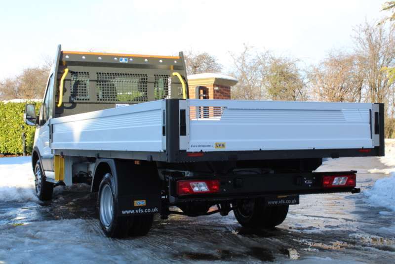 This is the Transit 4.2m Dropside (170PS) vehicle.