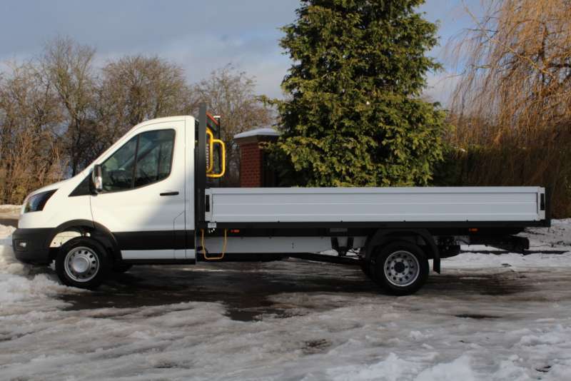 This is the Transit 4.2m Dropside (170PS) vehicle.
