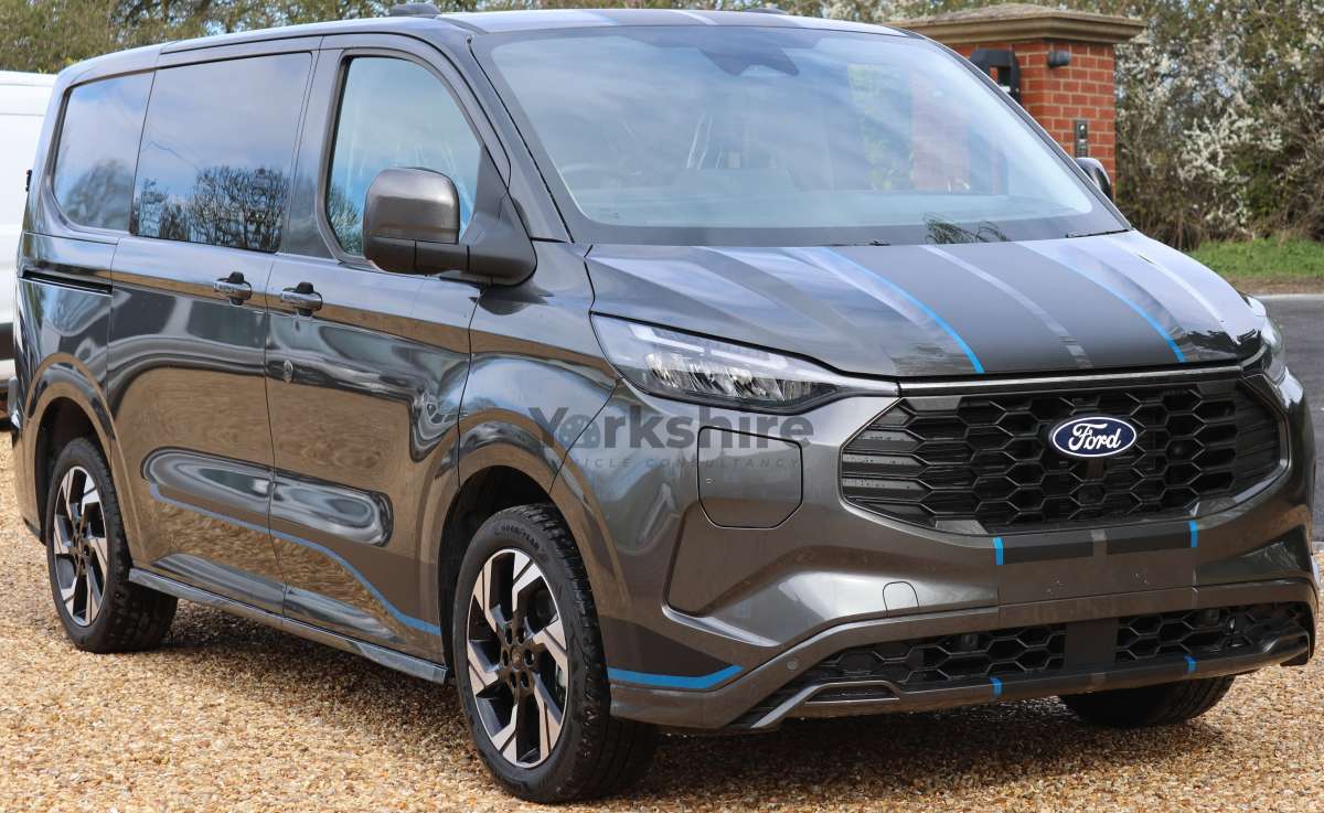 This is the Transit 320 Custom L1H1 DCiV Sport Hybrid vehicle.