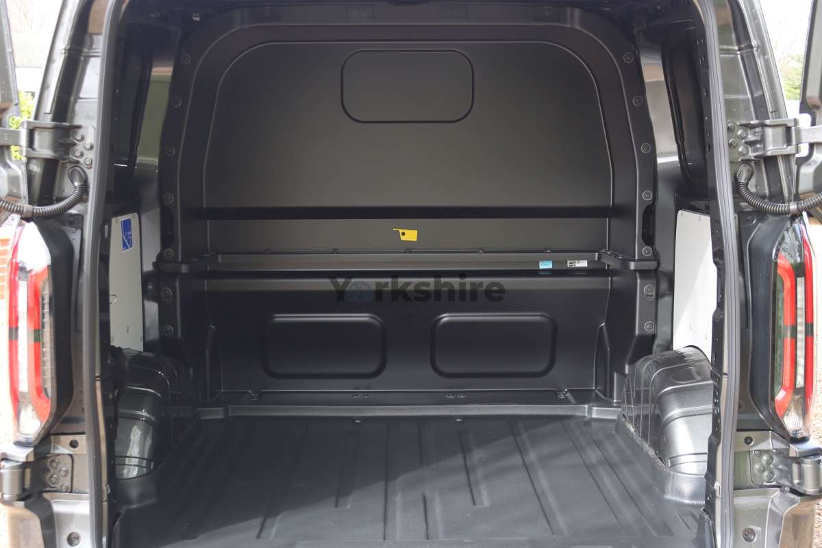 This is the Transit 320 Custom L1H1 DCiV Sport Hybrid vehicle.