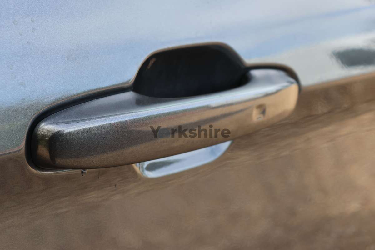 This is the Transit 320 Custom L1H1 DCiV Sport Hybrid vehicle.