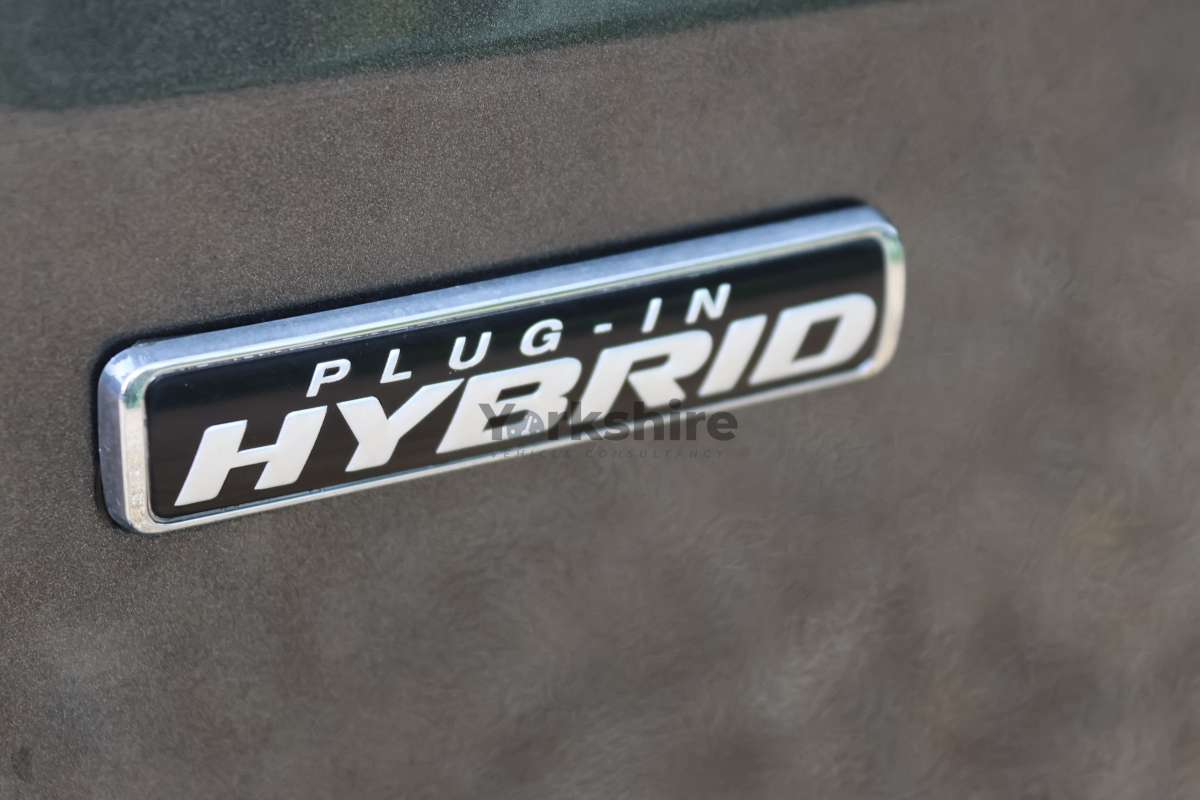 This is the Transit 320 Custom L1H1 DCiV Sport Hybrid vehicle.