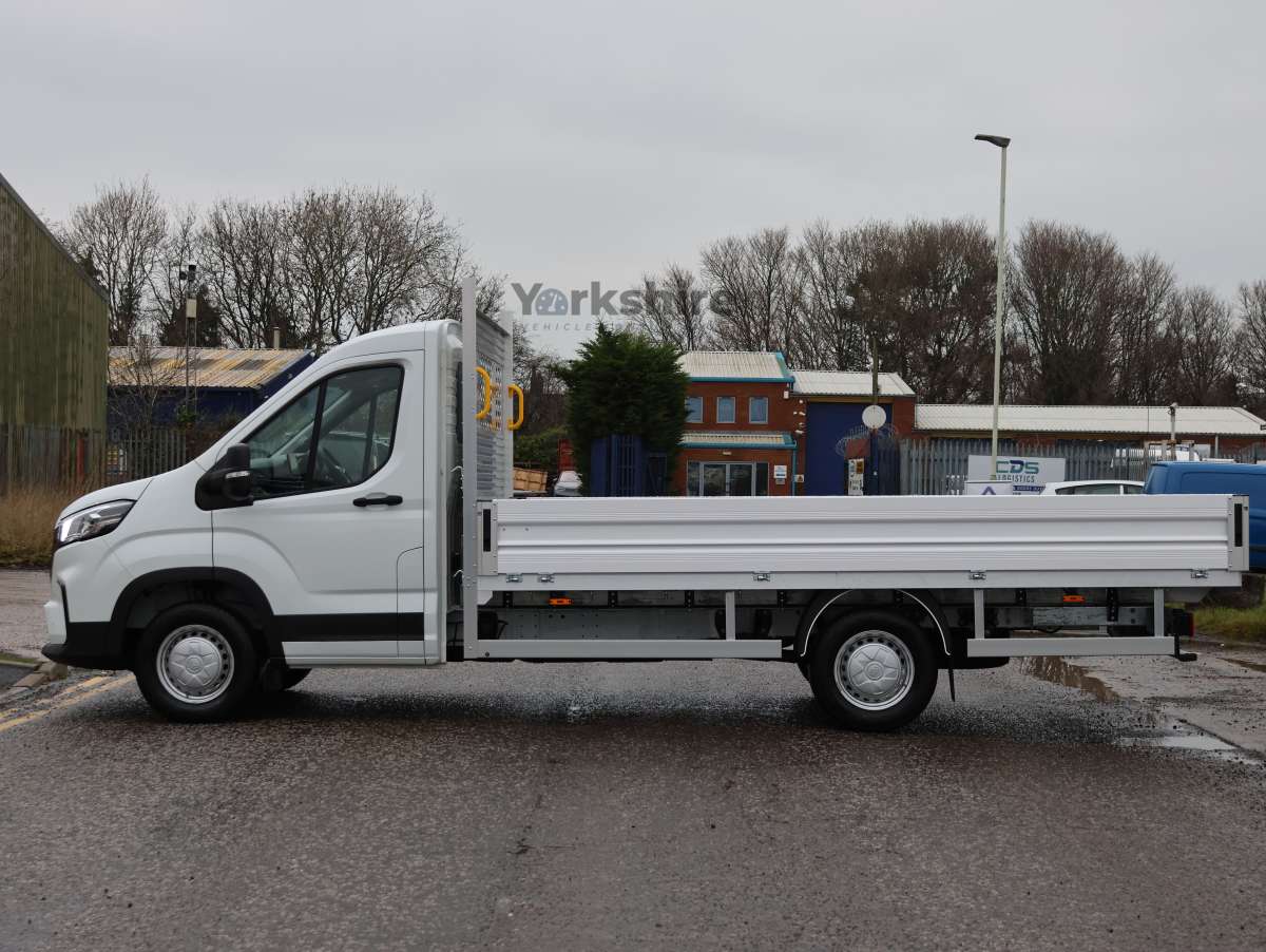 This is the Deliver 9 4.2m Dropside vehicle.