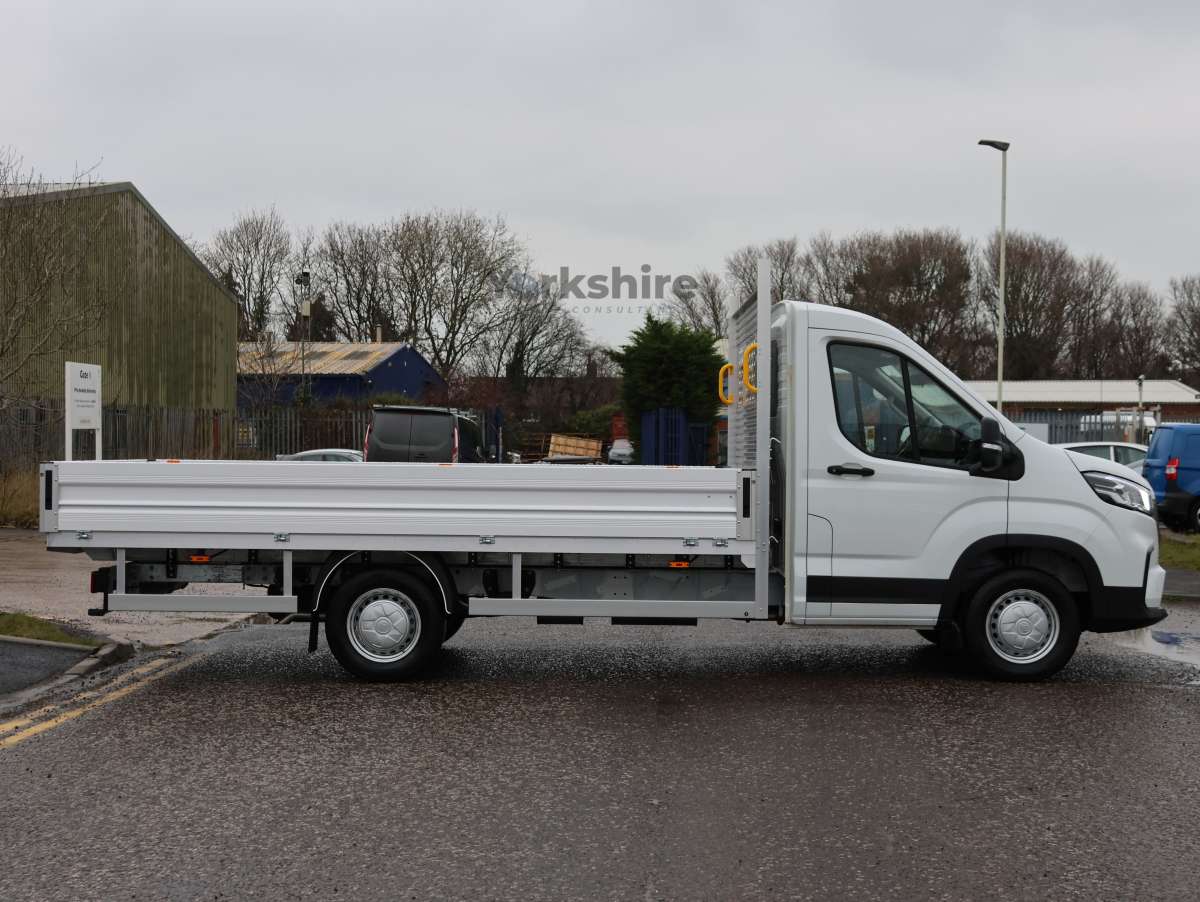 This is the Deliver 9 4.2m Dropside vehicle.