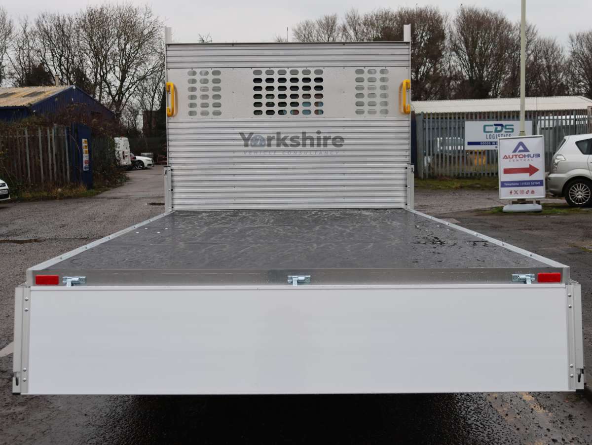 This is the Deliver 9 4.2m Dropside vehicle.