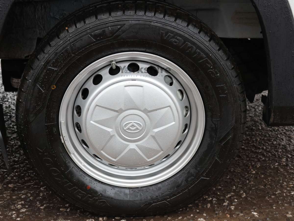 This is the Deliver 9 4.2m Dropside vehicle.