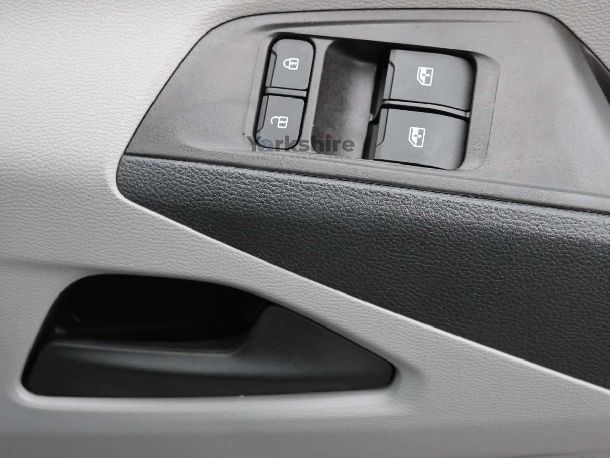 This is the Deliver 9 4.2m Dropside vehicle.