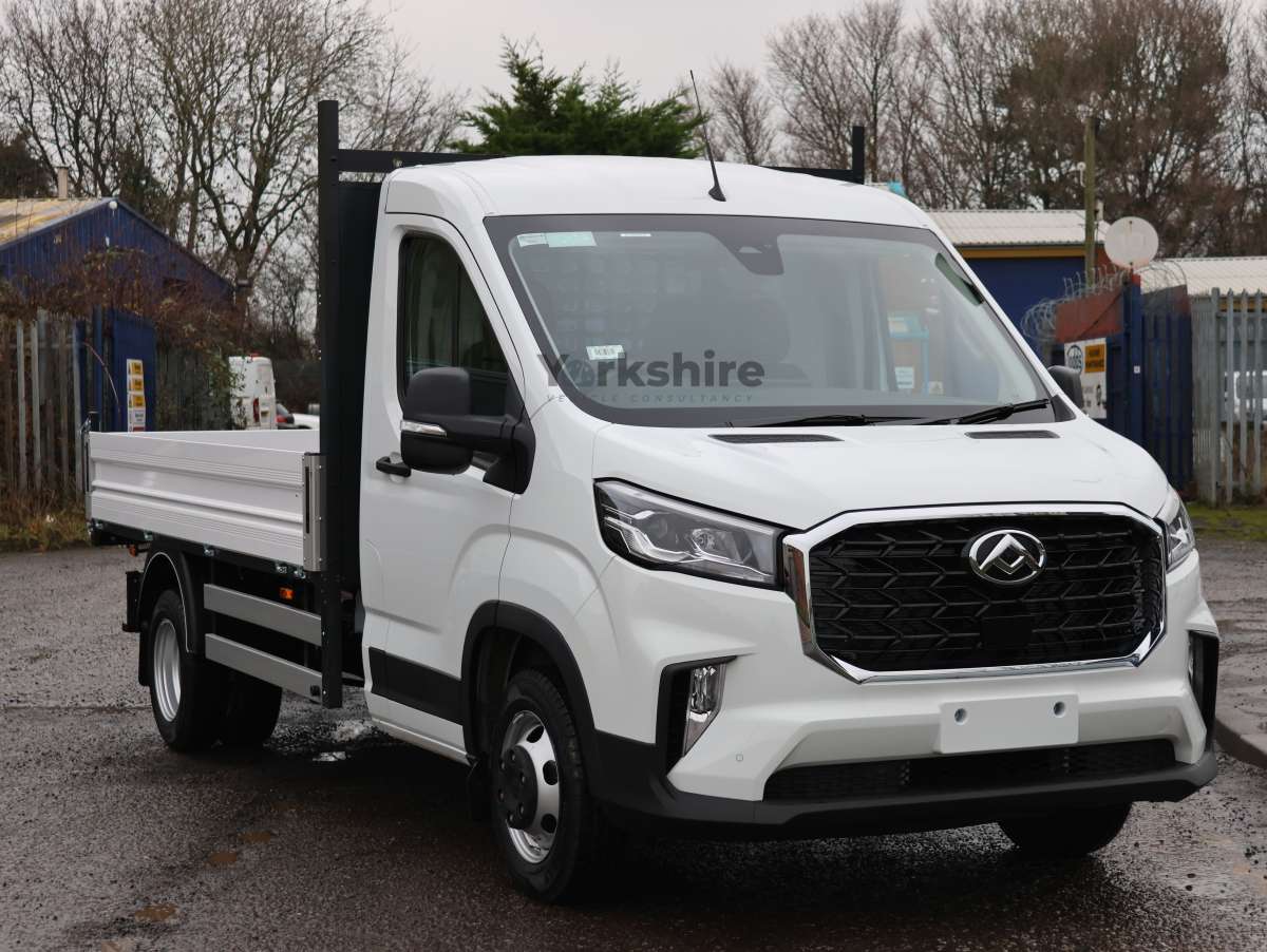 This is the Deliver 9 DRW Tipper vehicle.