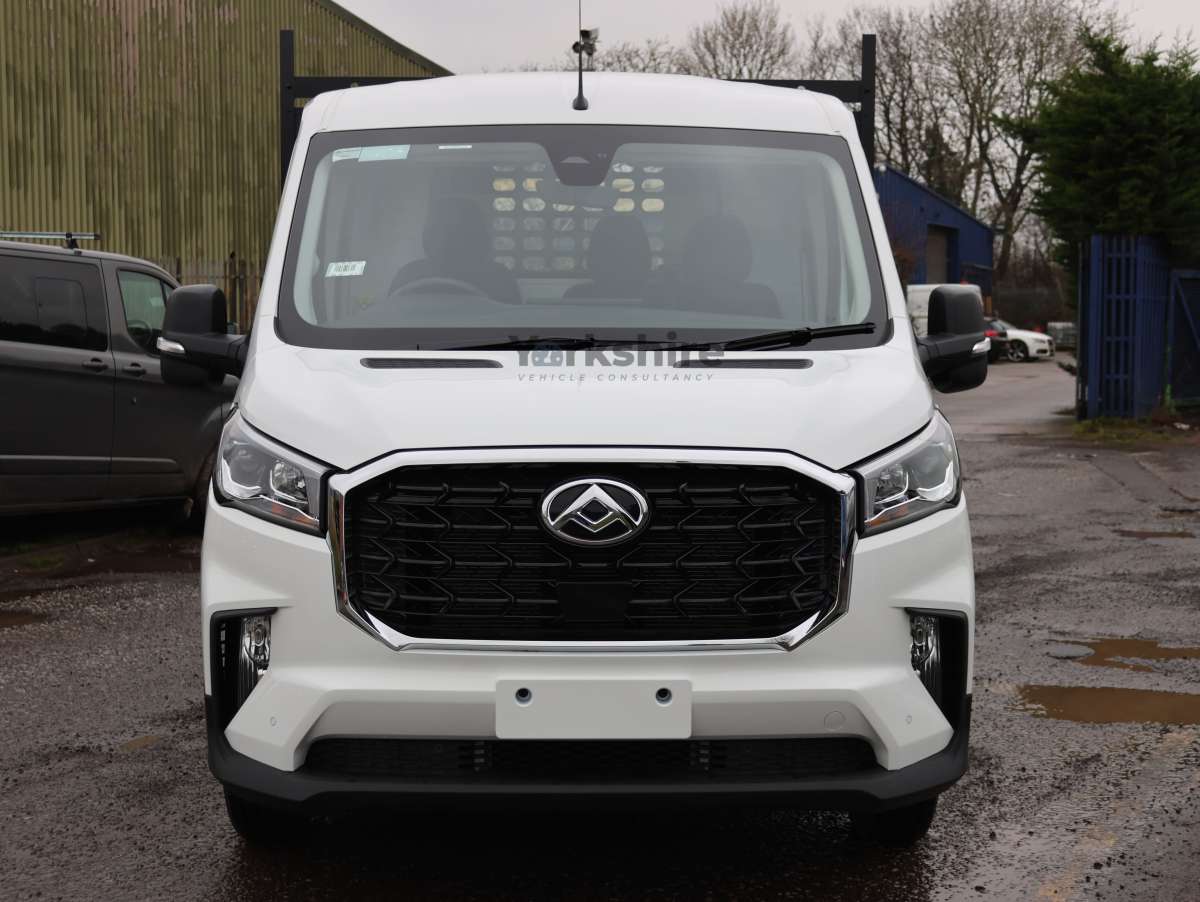 This is the Deliver 9 DRW Tipper vehicle.