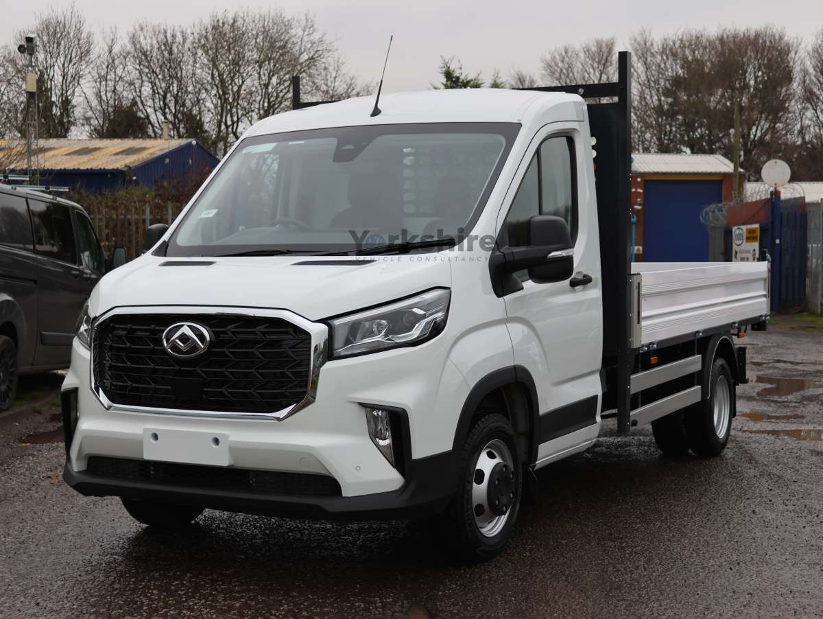 This is the Deliver 9 DRW Tipper vehicle.
