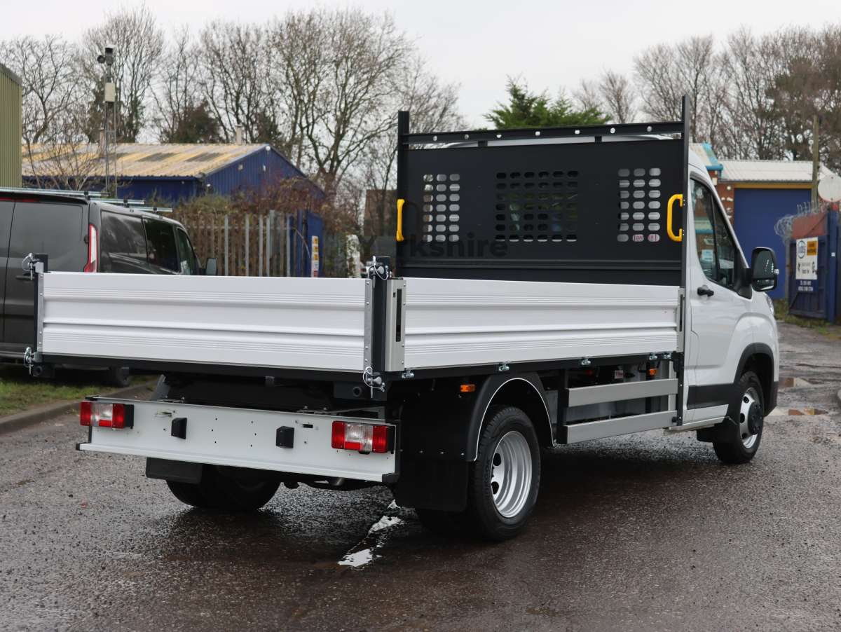 This is the Deliver 9 DRW Tipper vehicle.
