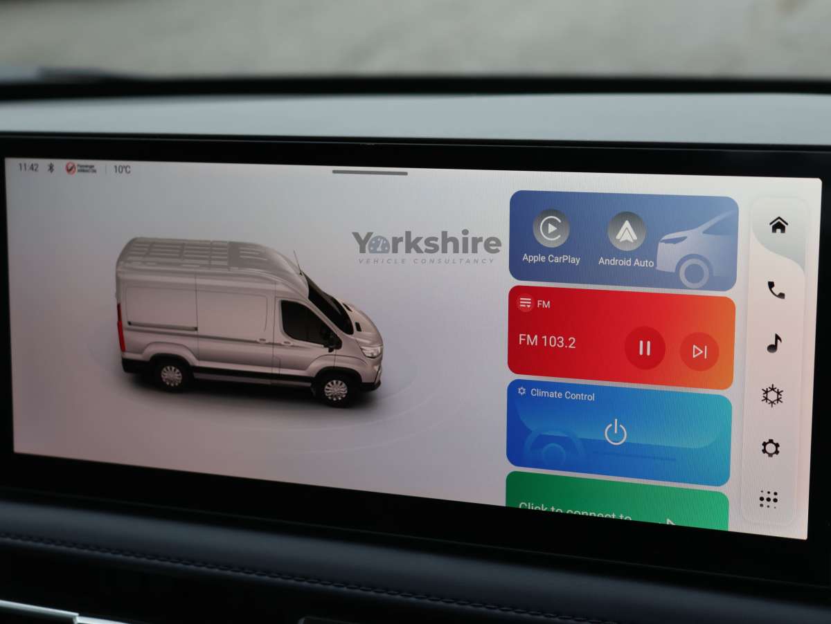 This is the Deliver 9 DRW Tipper vehicle.