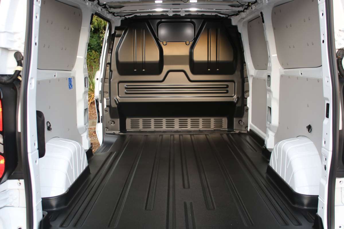 This is the Transit Custom LWB Trend Auto vehicle.